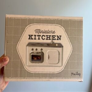 Maileg vintage miniature kitchen